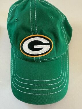 Green Bay Packers Unisex Baseball Cap with Embroidered G Emblem